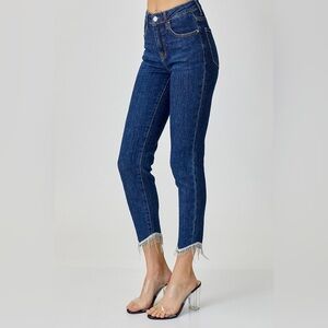 Risen Cropped Jeans with Embellishments